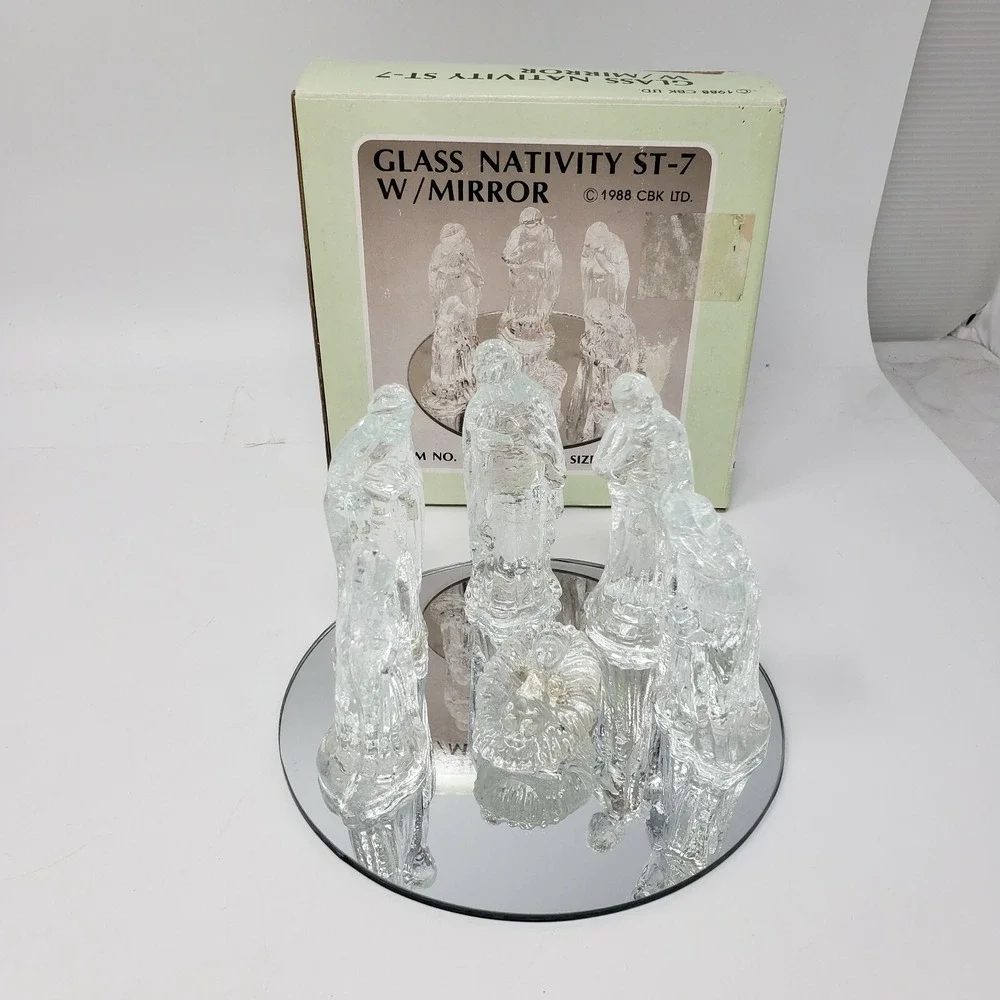 Vintage Nativity Scene 7 Piece Glass Mirror Base CBK‎ Ltd. 1988 Great Condition